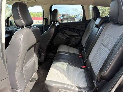 Used 2019 Ford Escape SE AWD/4WD image 25