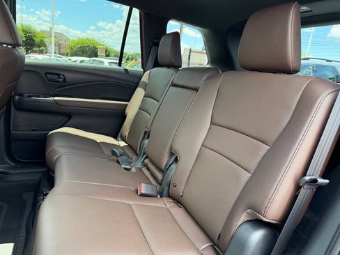 Used 2024 Honda Passport EX-L image 18