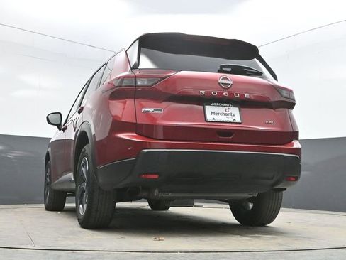 Used 2025 Nissan Rogue SV image 33