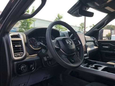 Certified 2025 RAM 2500 Big Horn AWD/4WD image 22