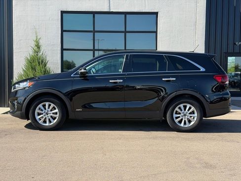 Used 2020 Kia Sorento LX AWD/4WD image 2