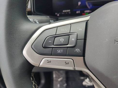 Certified 2025 Volkswagen Taos S FWD image 25