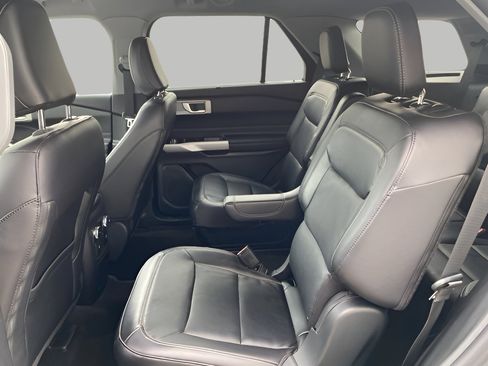 Used 2023 Ford Explorer Limited w/ Equipment Group 301A image 36
