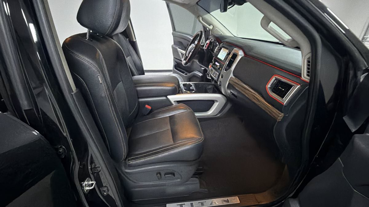 Used 2018 Nissan Titan SL w/ Texas Titan Edition AWD/4WD image 28