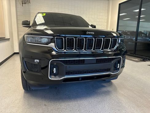 Used 2023 Jeep Grand Cherokee L Overland AWD/4WD image 11