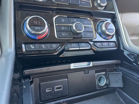 Used 2022 GMC Yukon XL Denali image 21