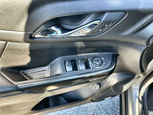 Used 2019 GMC Acadia SLT image 23