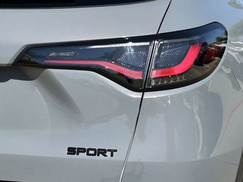 Used 2023 Honda HR-V Sport image 8