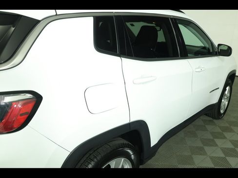 Used 2022 Jeep Compass Latitude w/ Convenience Group image 14