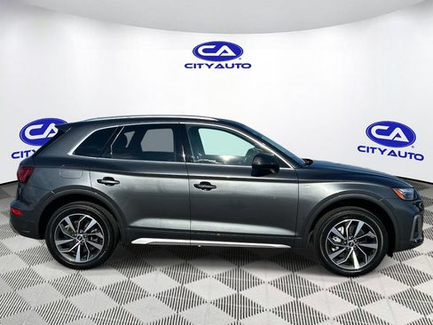 Used 2022 Audi Q5 2.0T Premium Plus w/ Premium Plus Package AWD/4WD image 2