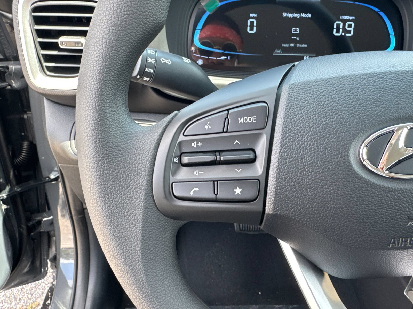 Used 2026 Hyundai Venue SE FWD image 24