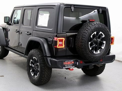 Used 2025 Jeep Wrangler Unlimited Rubicon image 7
