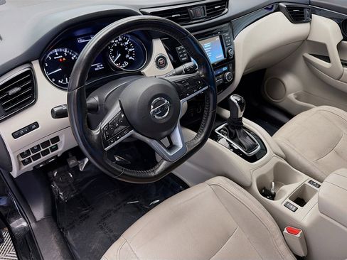 Used 2017 Nissan Rogue Sport SL w/ SL Premium Package image 7