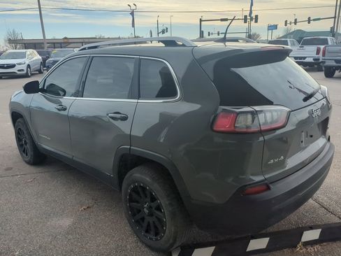 Used 2020 Jeep Cherokee Latitude Plus image 5
