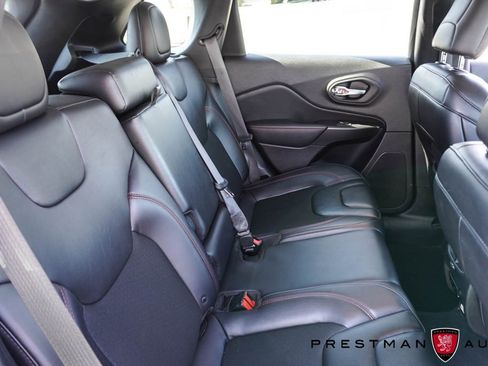 Used 2019 Jeep Cherokee Trailhawk w/ Cold Weather Group image 41