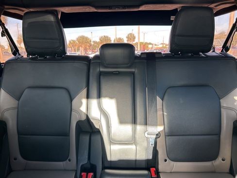 Used 2021 Ford Bronco Wildtrak image 14