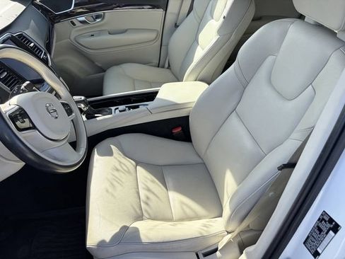 Used 2017 Volvo XC90 T6 Momentum w/ Vision Package AWD/4WD image 6