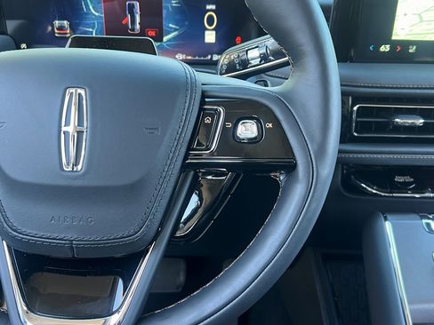 New 2026 Lincoln Aviator AWD image 23