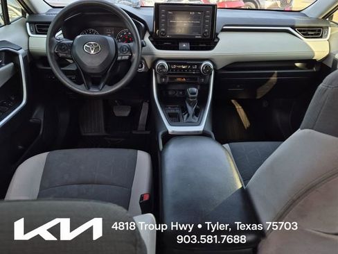 Used 2022 Toyota RAV4 XLE w/ Convenience Package FWD image 25