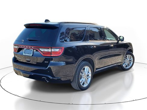Used 2023 Dodge Durango GT image 3