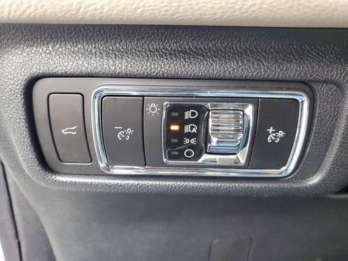 New 2026 Lincoln Corsair Premiere image 14