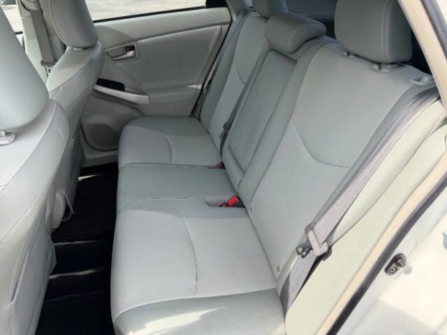 Used 2014 Toyota Prius Four w/ Solar Roof Package FWD image 17