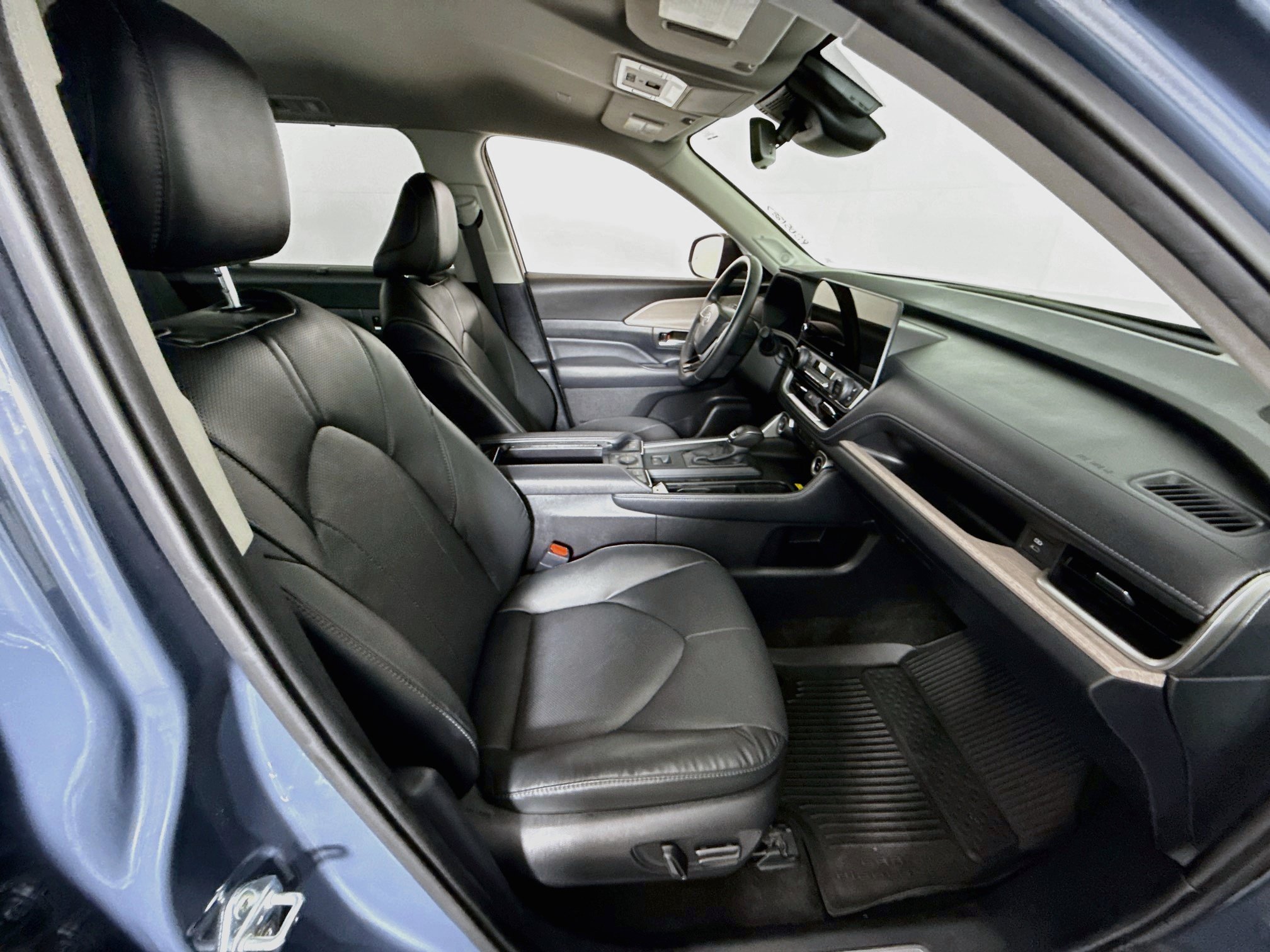 Used 2024 Toyota Grand Highlander AWD image 28