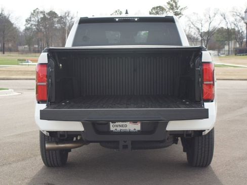 Certified 2025 Toyota Tacoma SR5 image 15