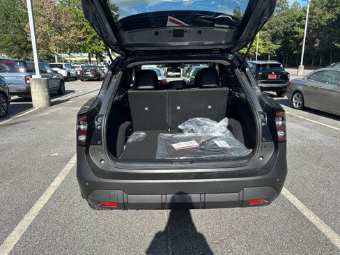 New 2026 Nissan Kicks SR FWD image 18