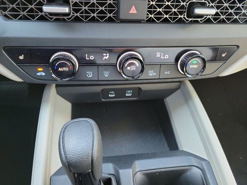 Used 2023 Honda Accord EX image 31