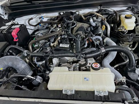 Used 2025 Toyota Tacoma SR5 image 29