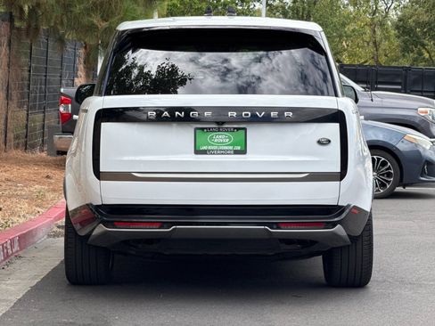 Used 2023 Land Rover Range Rover SE AWD/4WD image 5