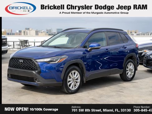 Used 2022 Toyota Corolla Cross LE image 1