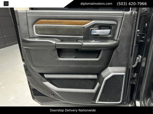 Used 2024 RAM 2500 Laramie AWD/4WD image 29