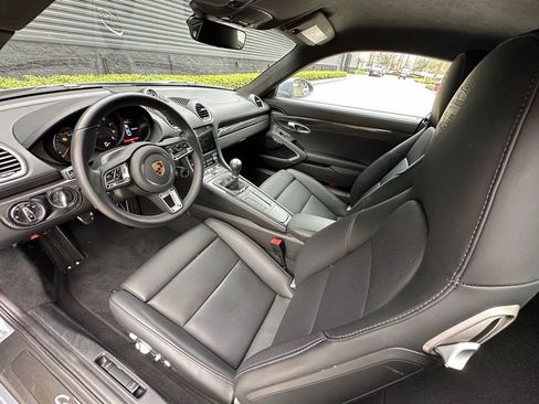 Used 2025 Porsche 718 Cayman GT4 image 4