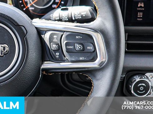 Used 2025 Jeep Wrangler Unlimited Sahara AWD/4WD image 35