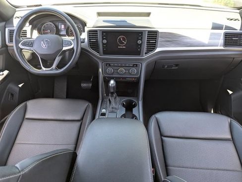 Used 2021 Volkswagen Atlas Cross Sport SE FWD image 14
