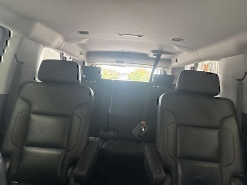 Used 2020 Chevrolet Suburban Premier RWD image 17