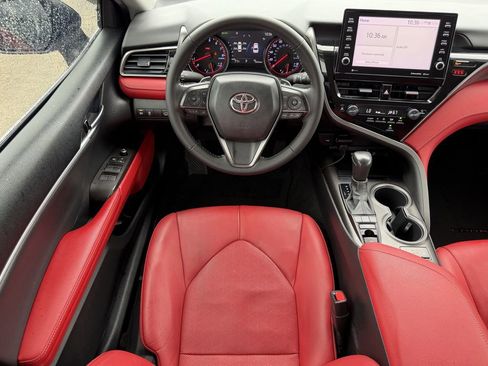 Used 2022 Toyota Camry XSE FWD image 14