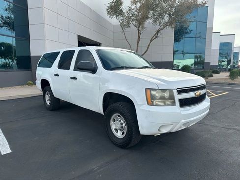 Used 2010 Chevrolet Suburban 2500 w/ Skid Plate Package image 3