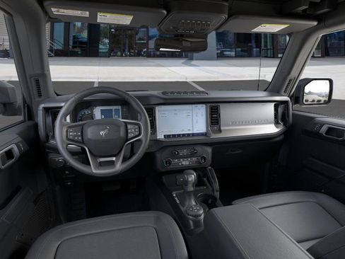 New 2025 Ford Bronco Badlands image 9