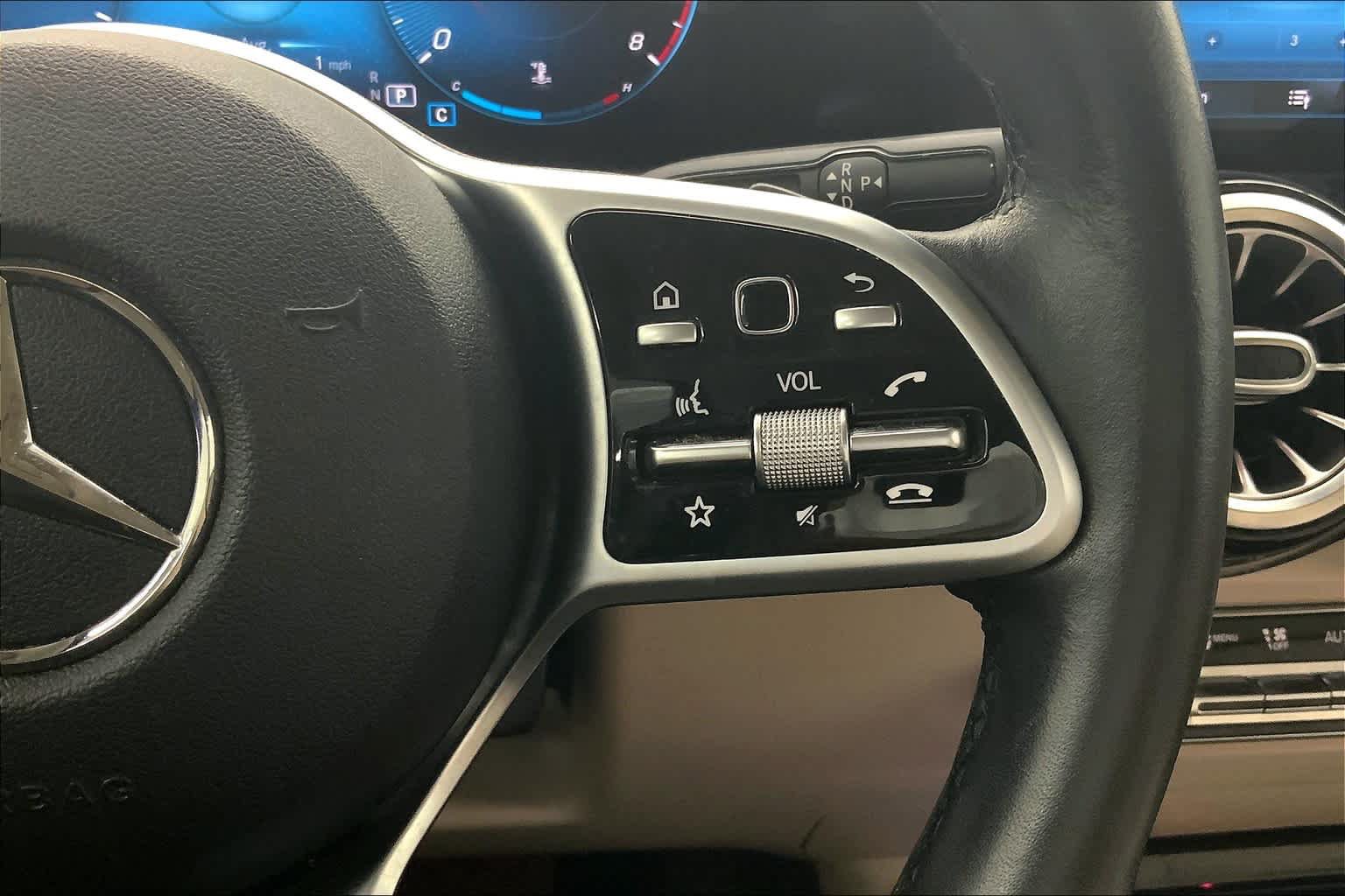 Used 2020 Mercedes-Benz GLB 250 image 22