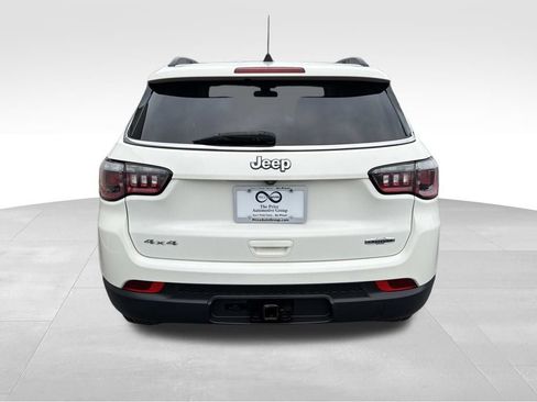 Used 2019 Jeep Compass Latitude w/ Popular Equipment Group AWD/4WD image 7