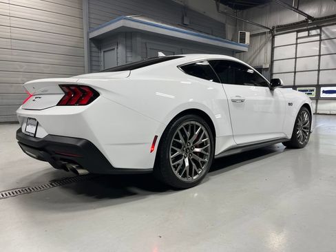 Used 2024 Ford Mustang GT Premium RWD image 7