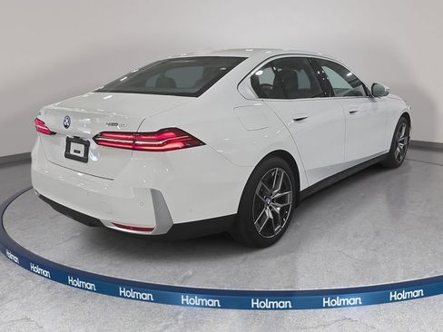 Certified 2025 BMW i5 eDrive40i w/ Premium Package RWD image 5