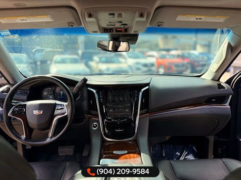 Used 2019 Cadillac Escalade Luxury image 21