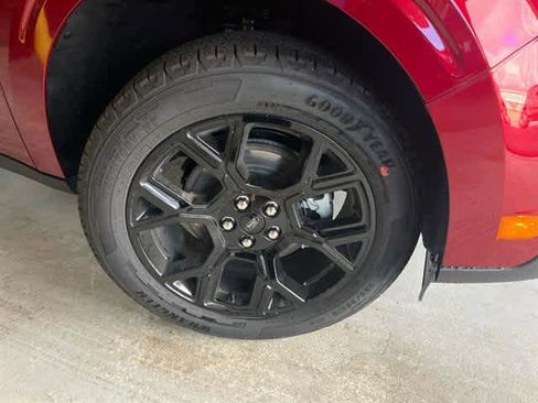 New 2025 Ford Maverick XLT w/ XLT Luxury Package image 39