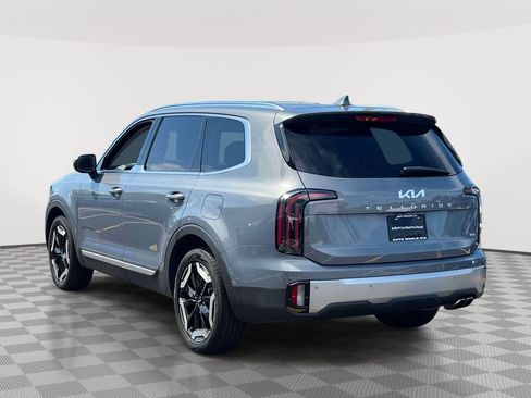 Certified 2024 Kia Telluride EX w/ EX Captain's Chair Package AWD/4WD image 5