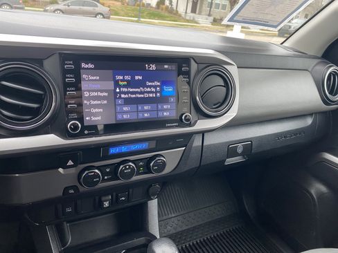 Used 2022 Toyota Tacoma SR5 image 13