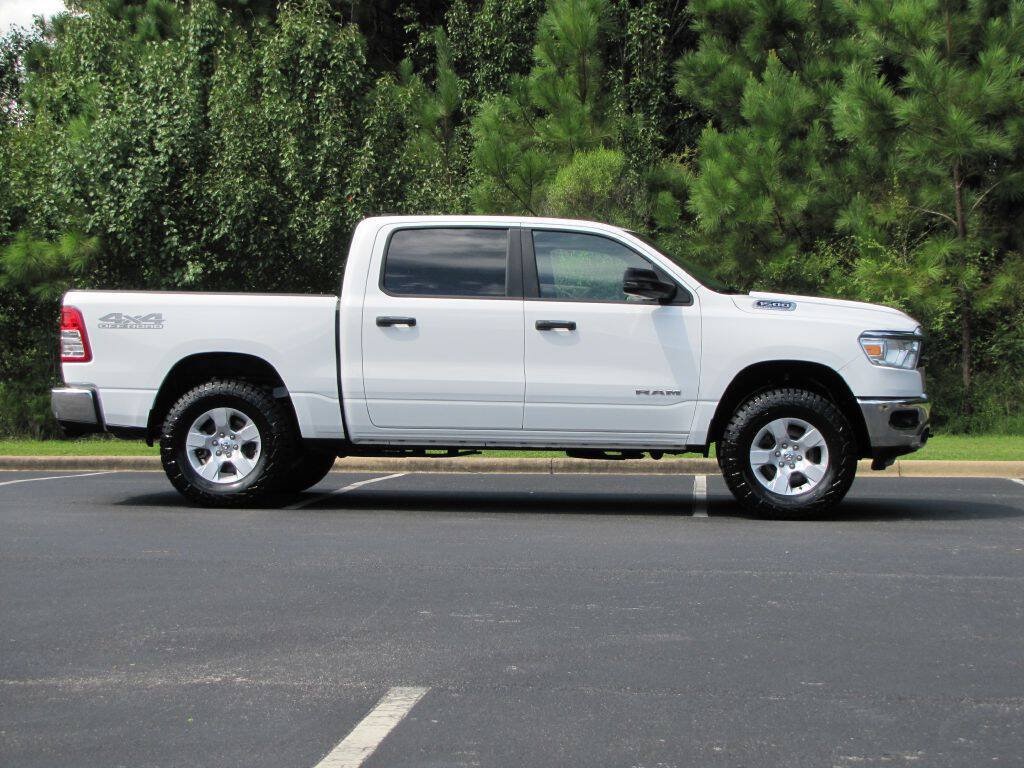 Used 2023 RAM 1500 Big Horn AWD/4WD image 4